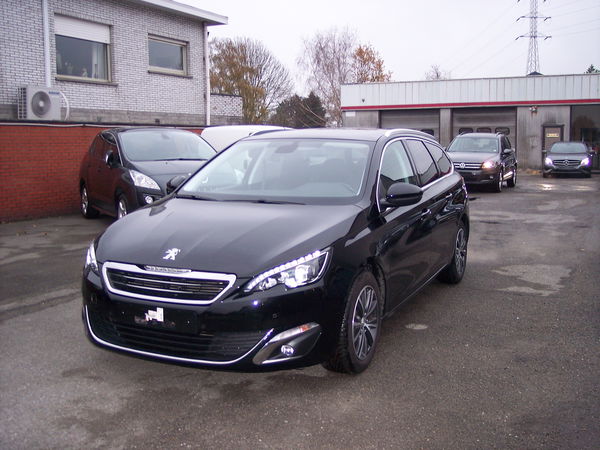 Peugeot 308 SW DIESEL BREAK FULL OPTION