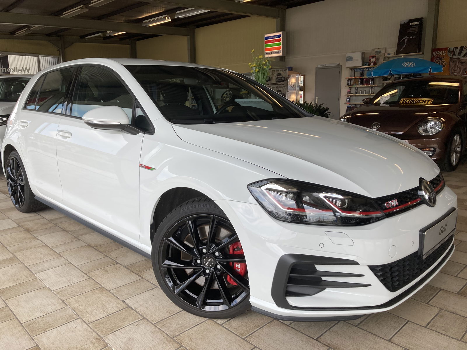 Volkswagen Golf GTI 245pk -AUTOMAAT -Virtual cockpit -Airco - 5 deurs -App -LED