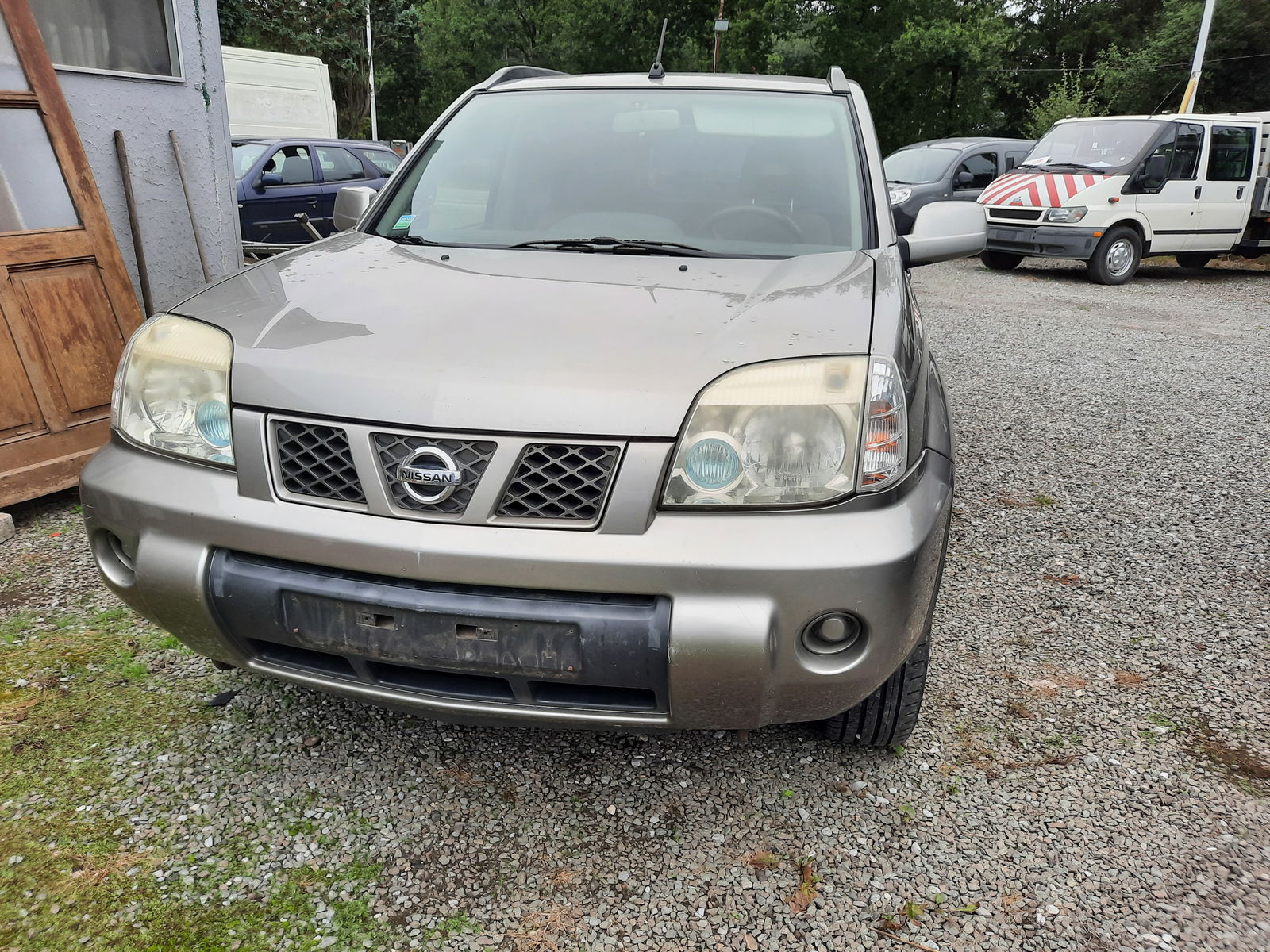 Nissan Qashqai x trail ,4 x4 ,143 dkm , lichte vracht ,2 T trekken ,3950 eur