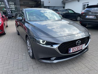 Mazda 3 sedan skycruise hybride