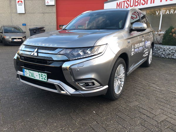 Mitsubishi Outlander PHEV Instyle Navi
