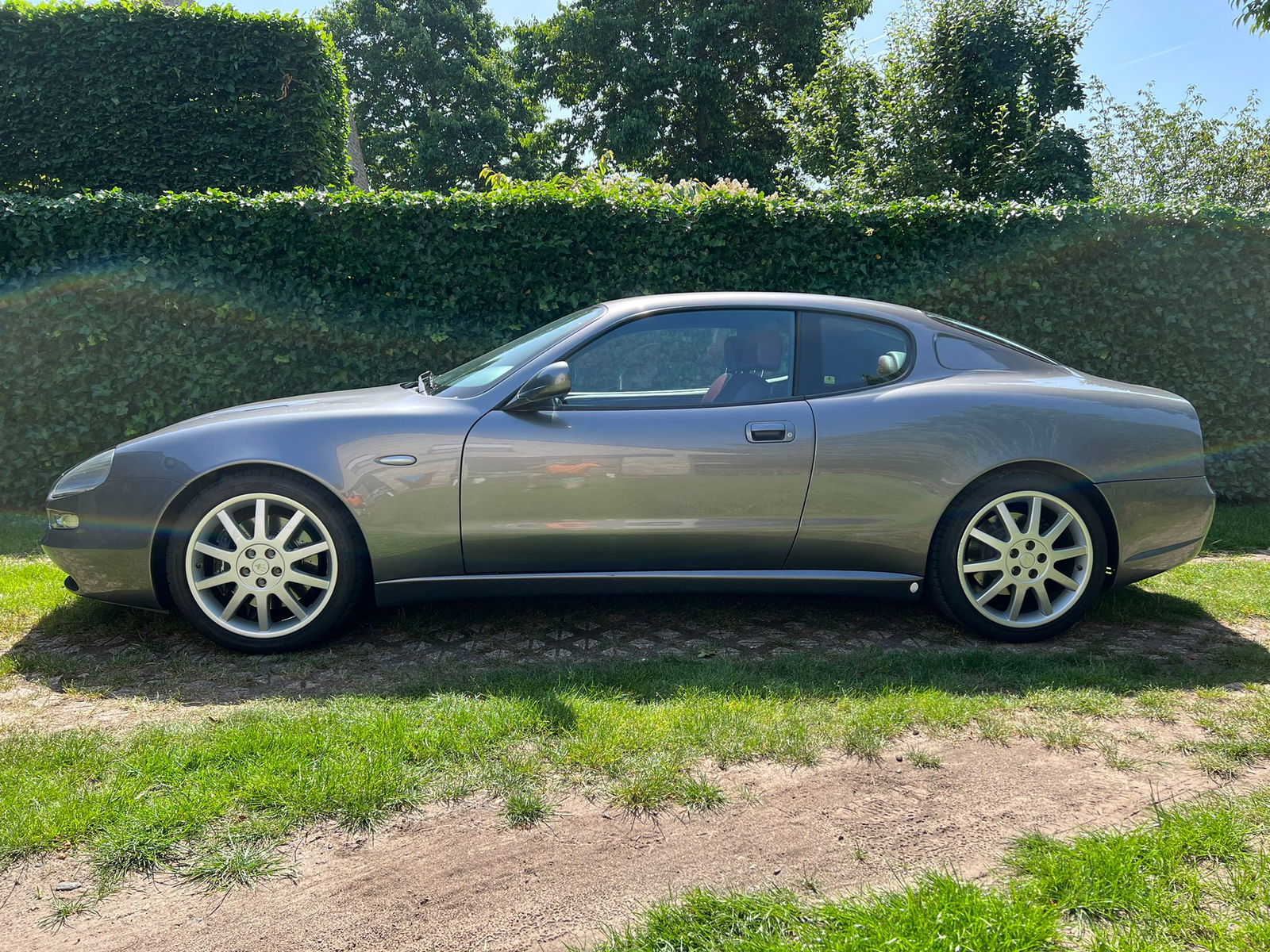 Maserati 3200 GT met boemerang-lichten