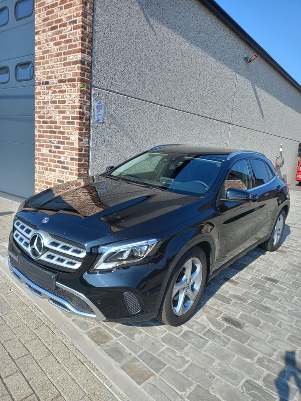 Mercedes GLA 180 Benzine automaat Urban