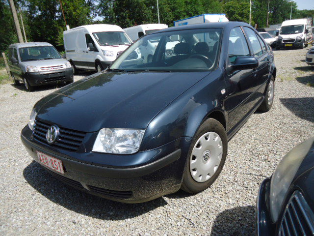 Volkswagen Bora mooi ,1.4 benzine ,airco ,124 dkm !!! eur 4, 1ste eig.,2650 eur