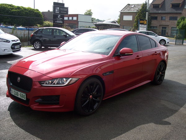 Jaguar XE XE R-SPORT