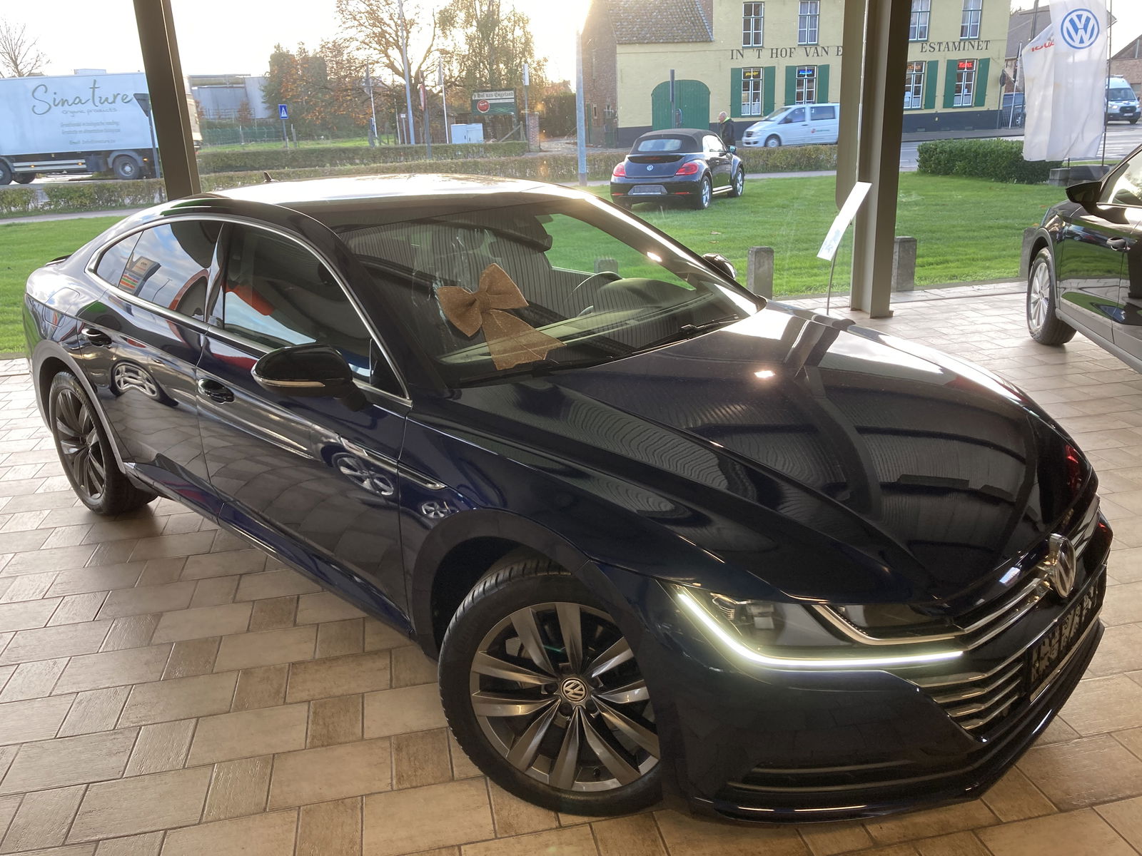 Volkswagen Arteon 150pk -Airco 3zone -GPS navigatie -LED -Ergo zetel