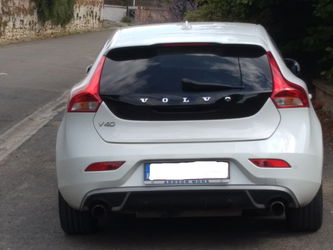 Volvo V40 R design