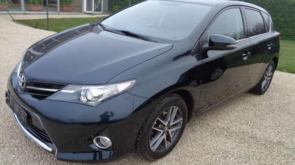 Toyota AURIS DYNAMIC 1.33 BENZINE