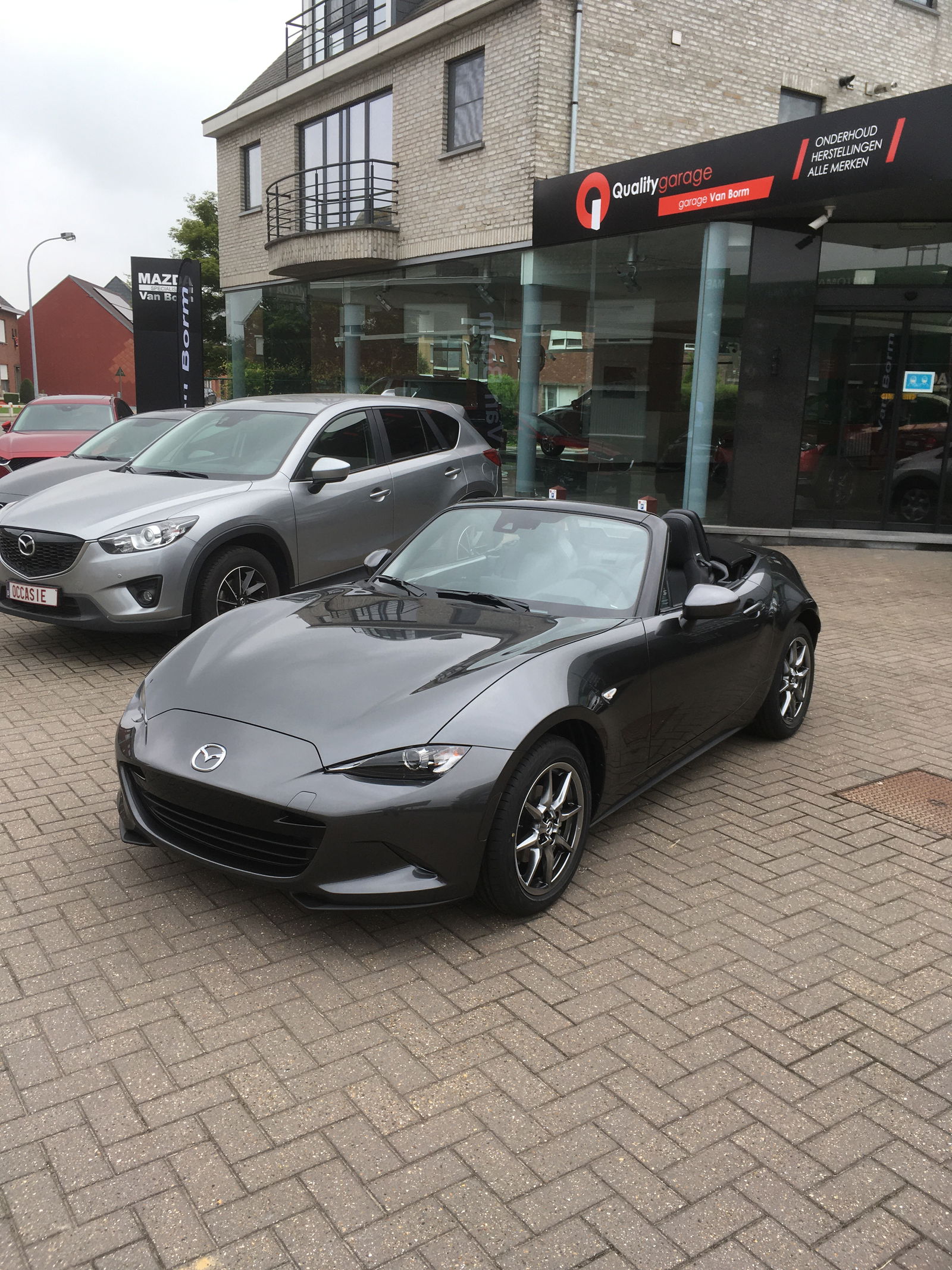 Mazda MX-5 skycruise
