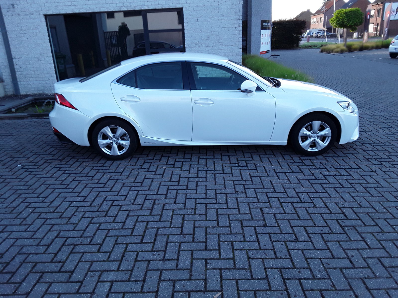 Lexus IS 300h