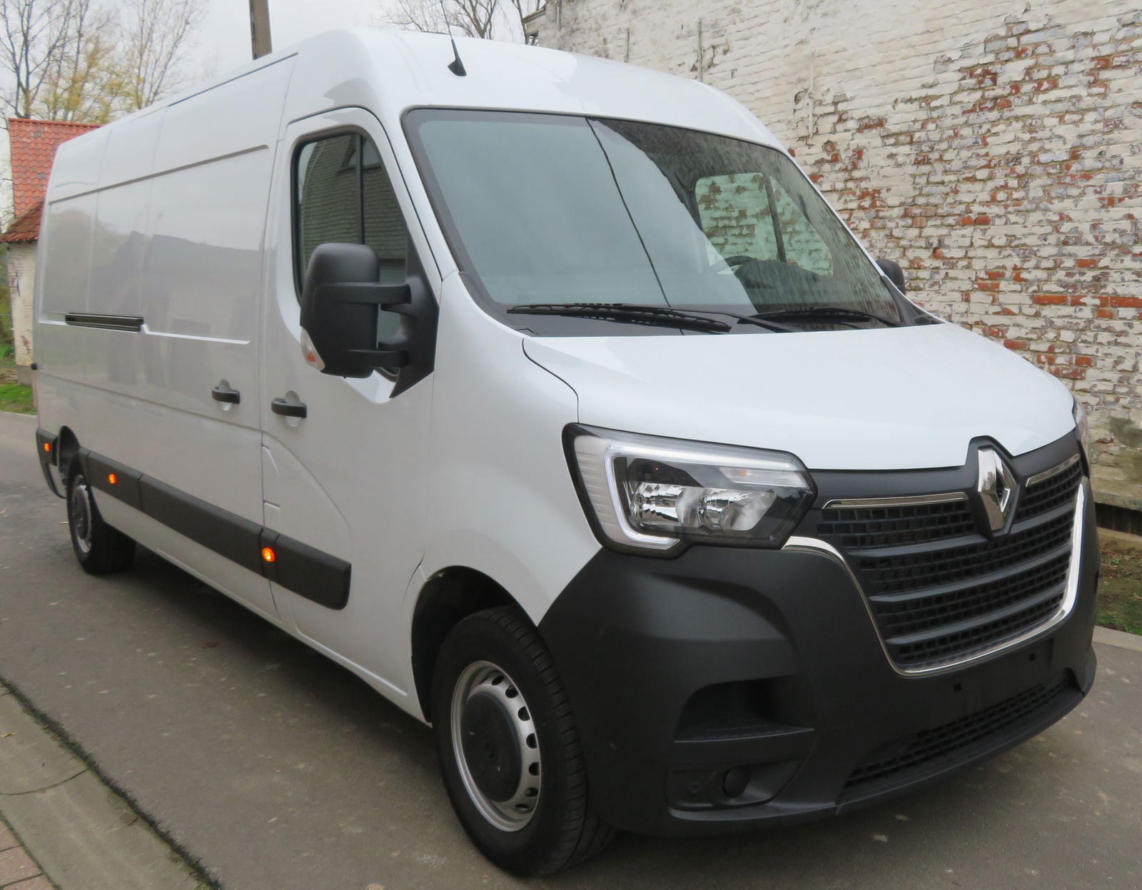 Renault Master 35 2.3 dCi L3H2 master L3H2 grand confort 2.3dci - 135pk