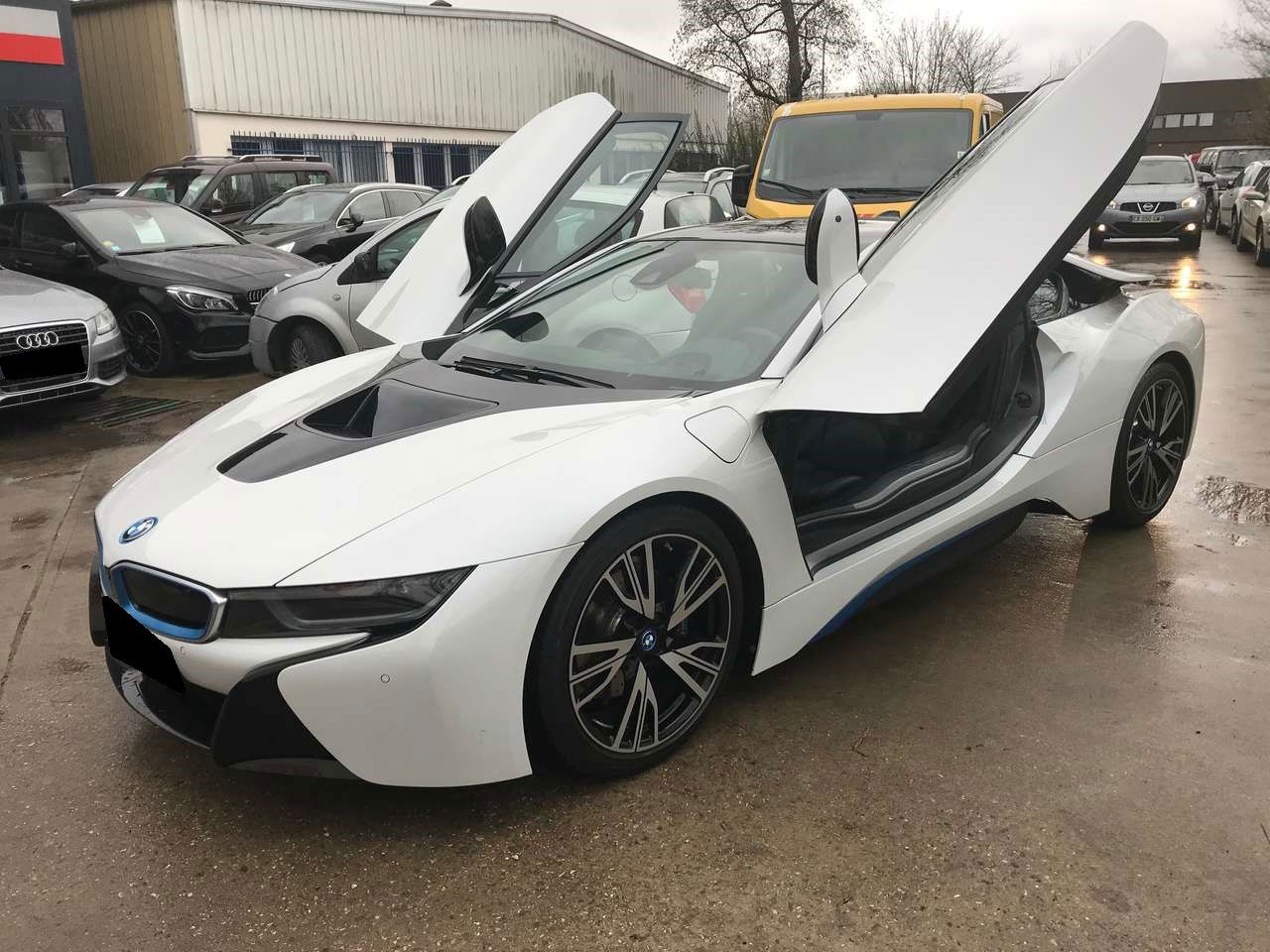 BMW I8
