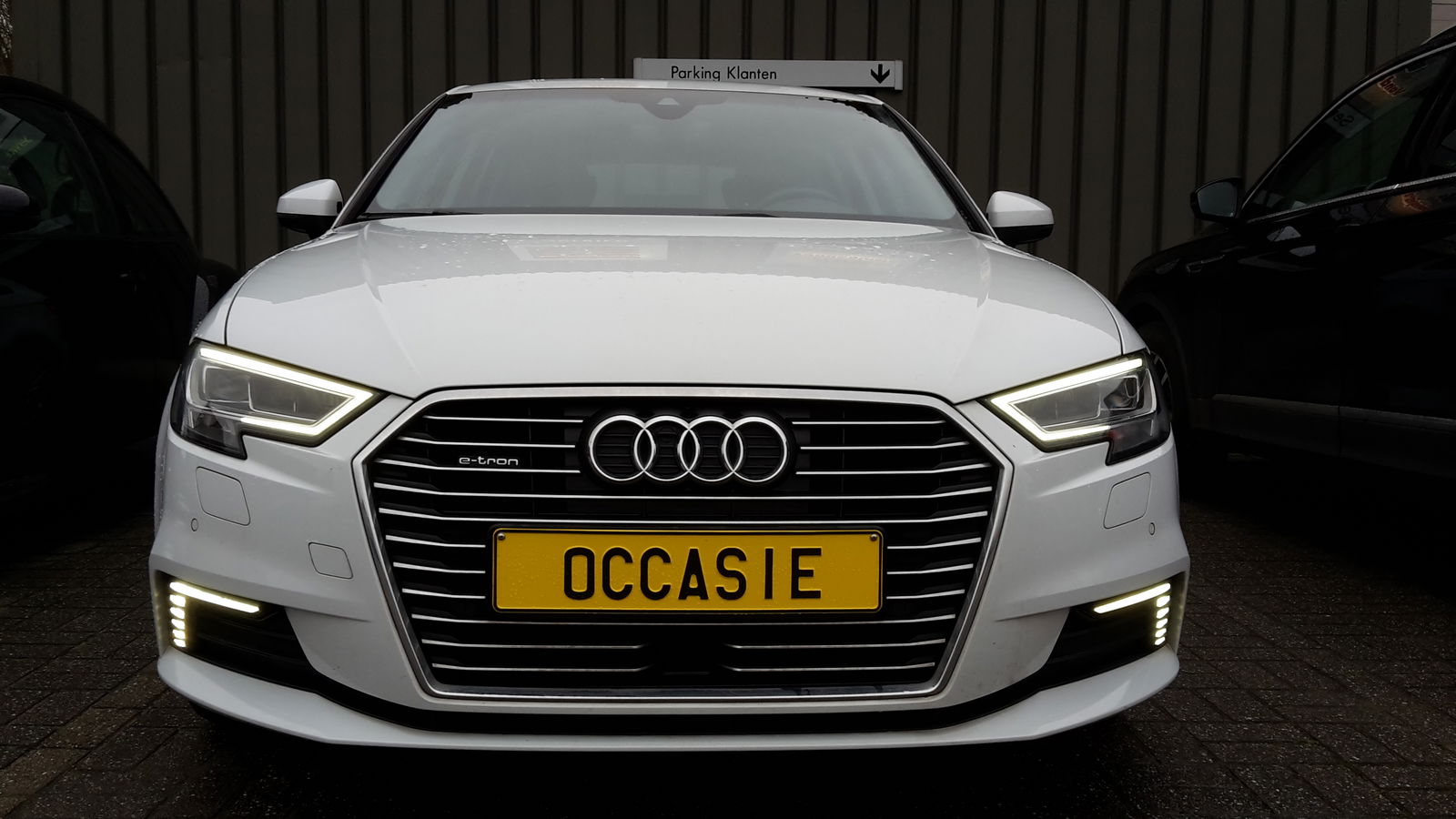 Audi A3 Sportback E-tron (Hybride = electrisch + benzine)