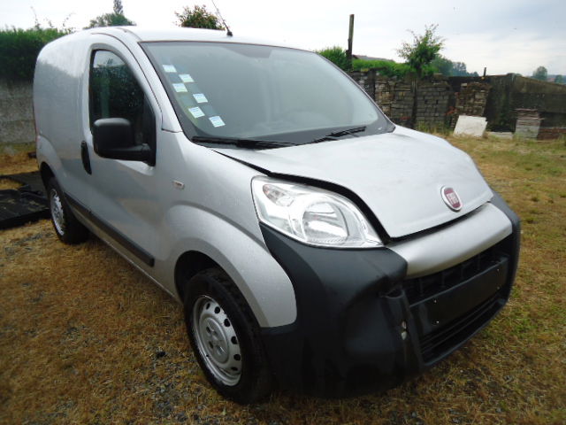 Fiat Fiorino 1.4 benzine ,2015 ,met cng,159 dkm airco ,cruise controle,schade voor,3250 + btw