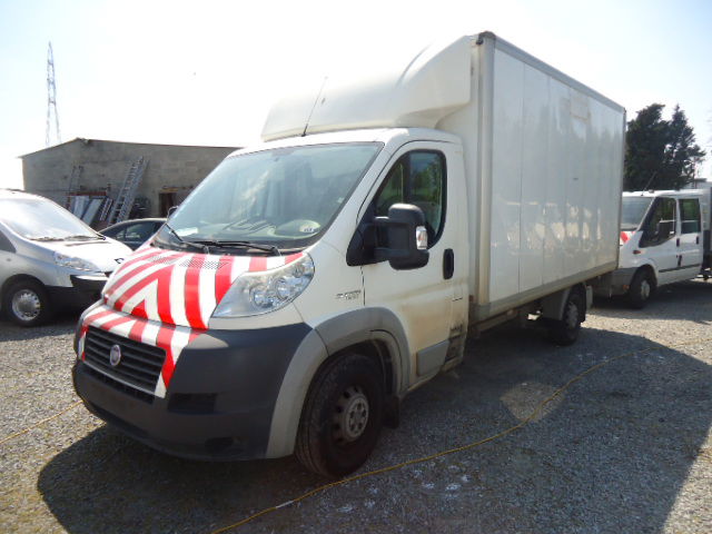 Fiat Ducato 33 2.3 D alubak 4 mtr ,eur5 ,2.3 hdi,135 pk, 102 dkm !!! ,laadbrug ,zijdeur ,airco ,13250 + btw