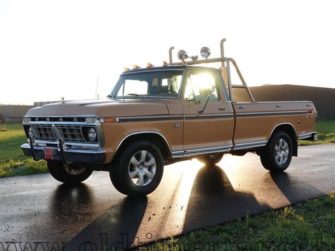 Ford F150 XLT Ranger V8 '76