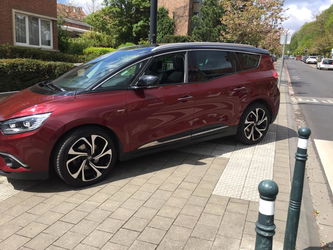 Renault Grand Scenic boss