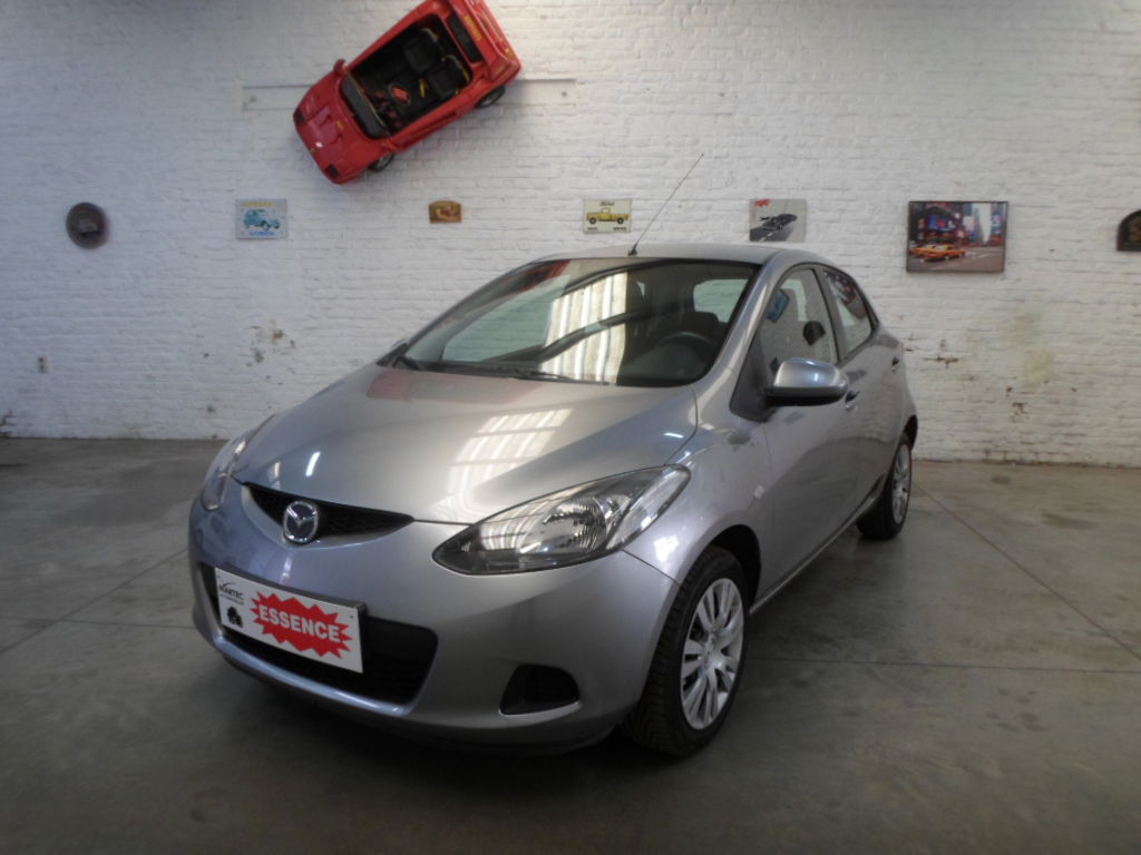 Mazda 2 1300 cc essence clim 40000 km!