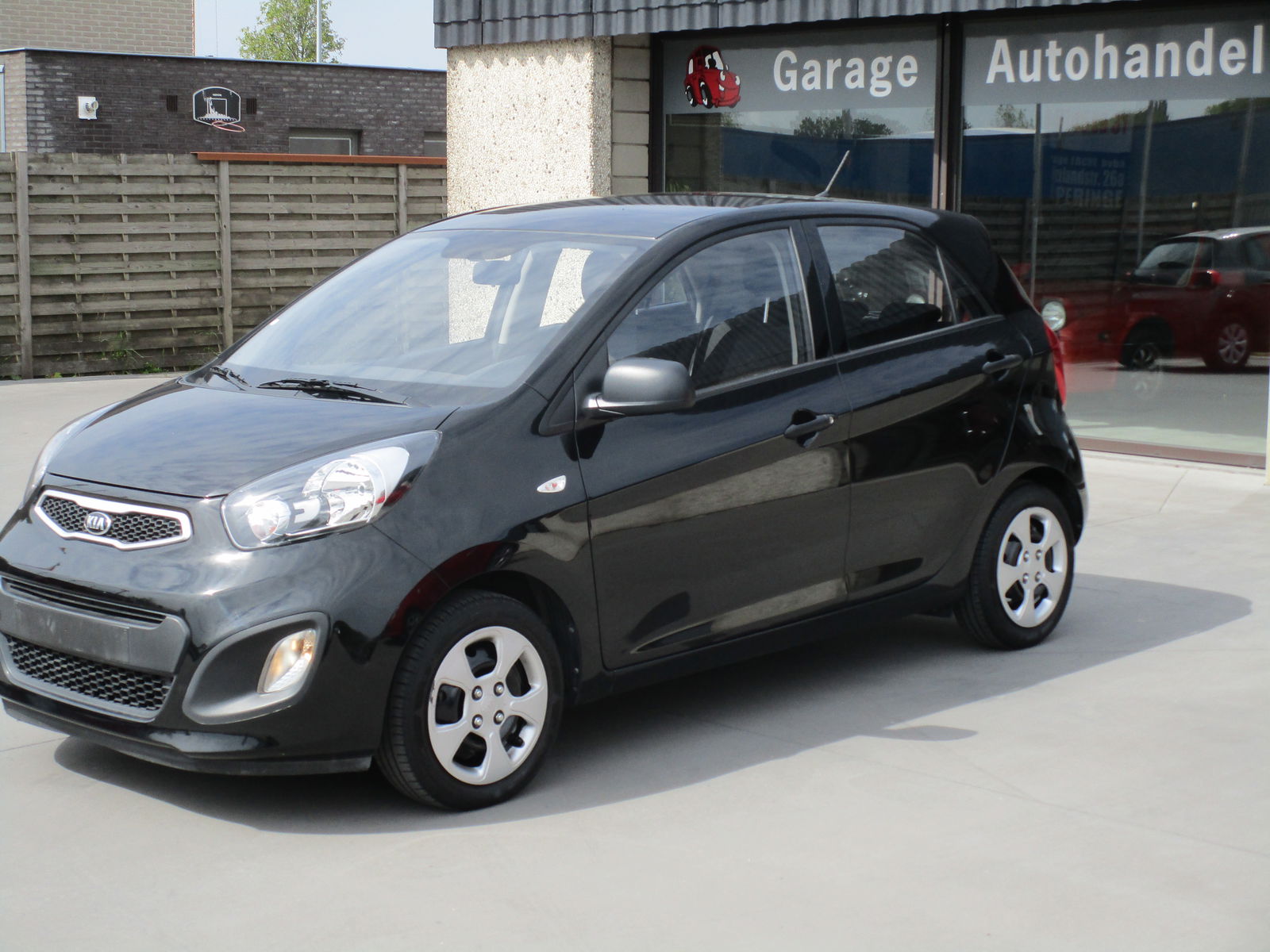 Kia Picanto 1.0 attract 10/2014 33000 km