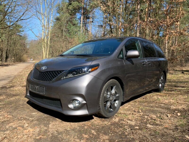 Toyota Ander Sienna Sport Edition
