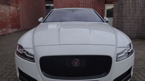 Jaguar XF d e-perfomance
