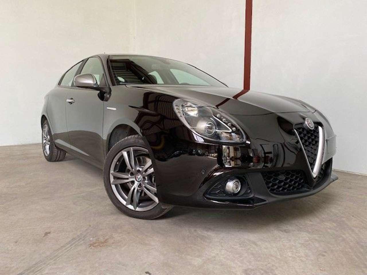 Alfa Romeo Giulietta 2.0 JTDM Super - Automaat - PDC -Cruise - Topstaat