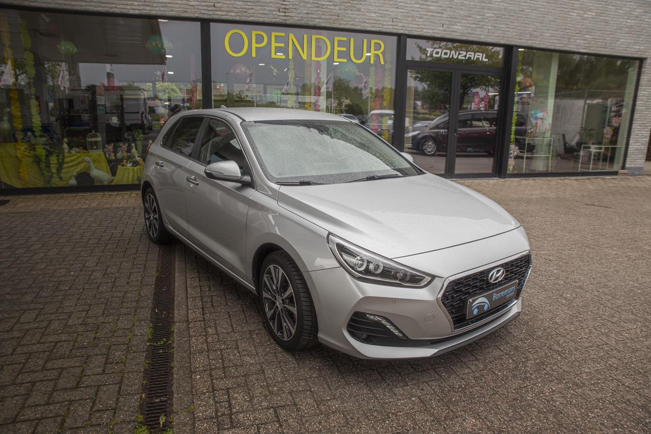 Hyundai i30 1.6 CRDi Sky