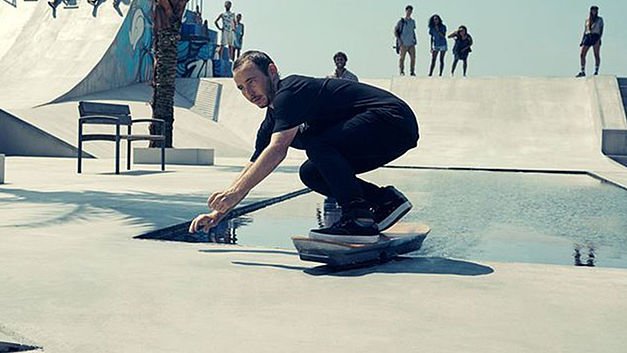Le skateboard volant de Retour vers le futur devient réalité