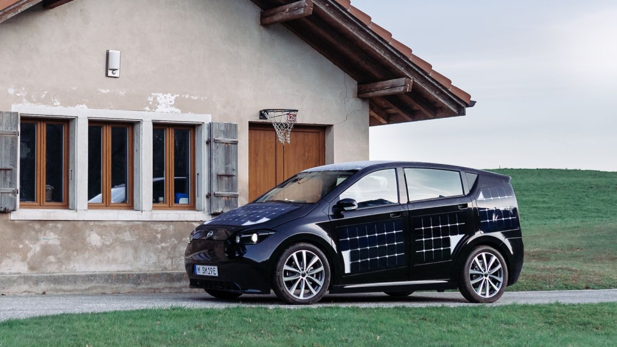 Elektrische auto met zonnepanelen gelanceerd | Gocar.be