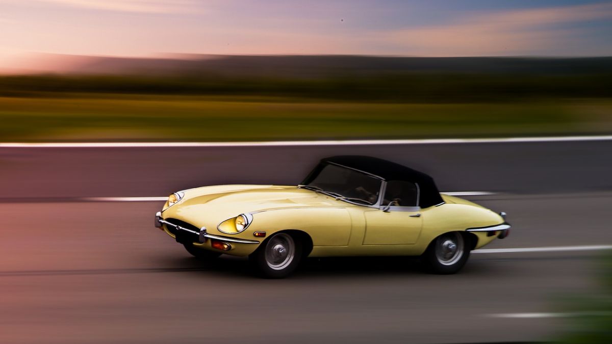 5 erreurs à éviter quand on roule en voiture ancienne