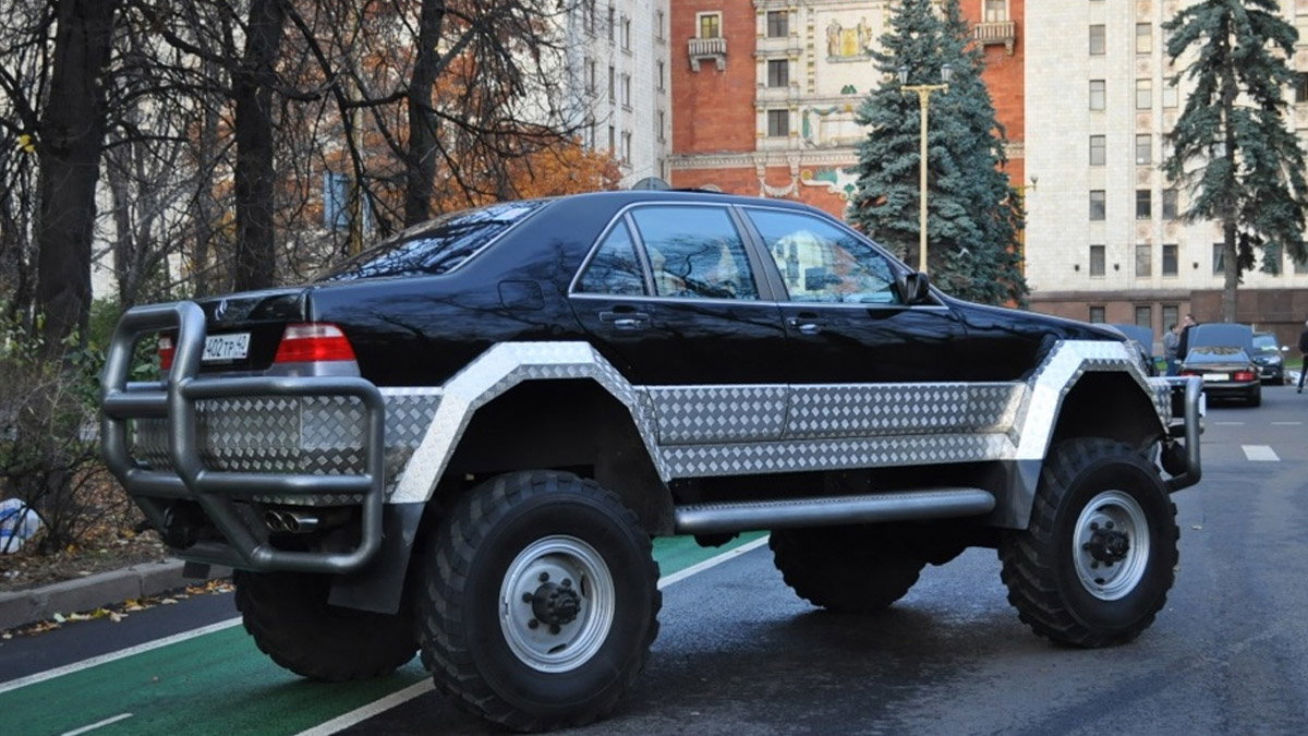 Монстр трак мерседес