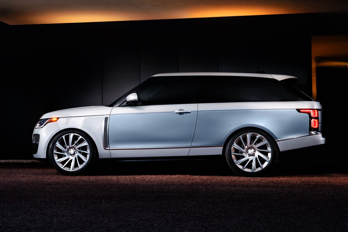 Range Rover SV Coupé