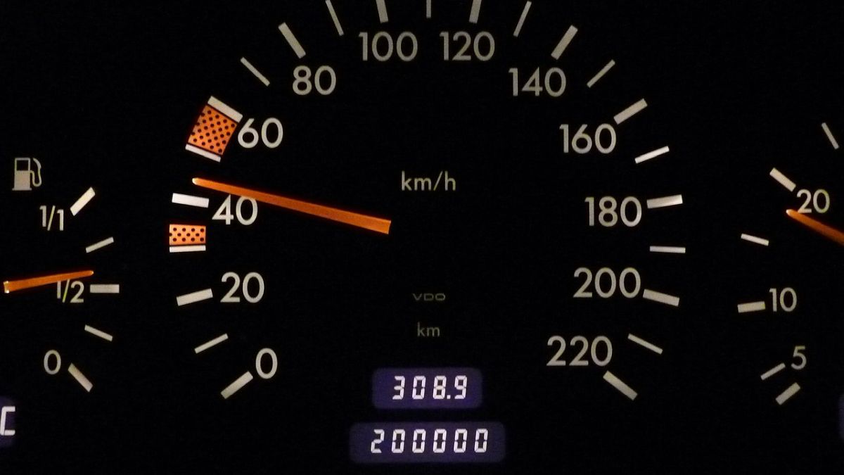 Hoeveel kilometer kan je met een auto rijden? Hoeveel kilometer kan je met een auto rijden?
