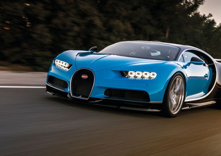 Bugatti Chiron blue