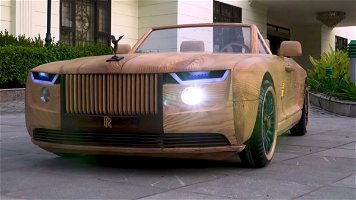 Imperial Verst veiligheid Man bouwt Rolls-Royce van hout voor zoontje | Gocar.be