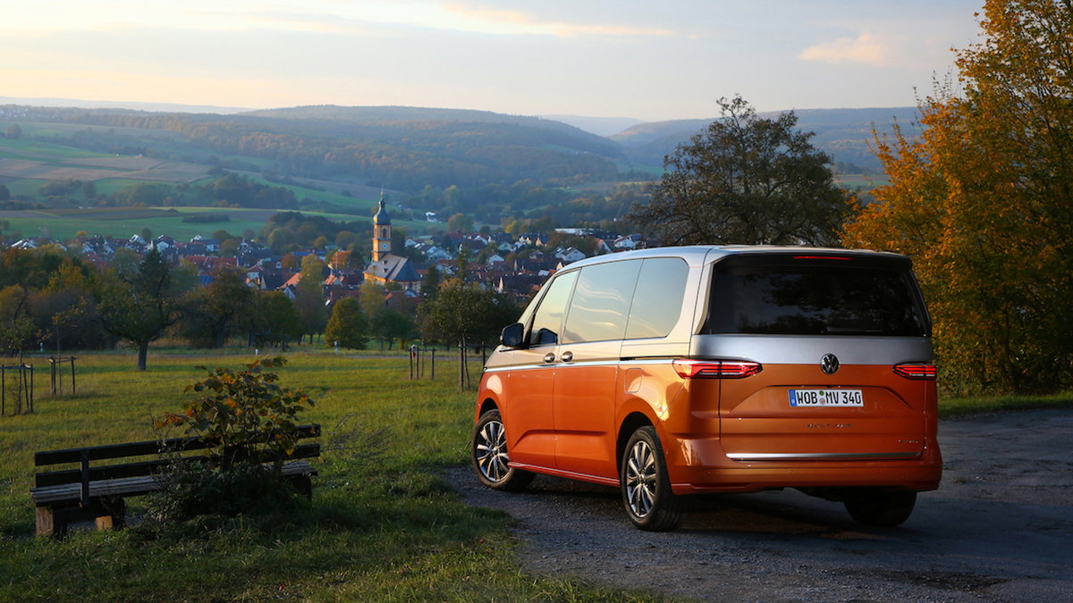 Le Multivan change de visage et devient plus voiture qu’utilitaire