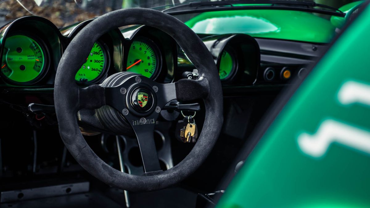 Porsche 910 3