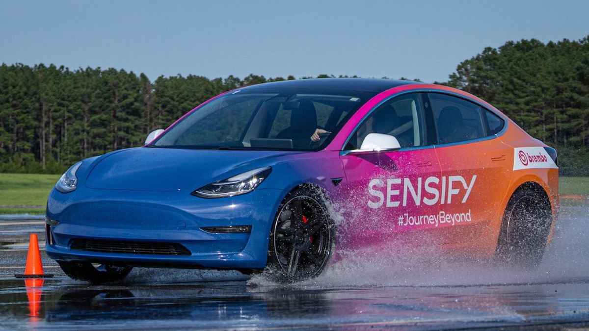 Tesla Model 3 Brembo Sensify