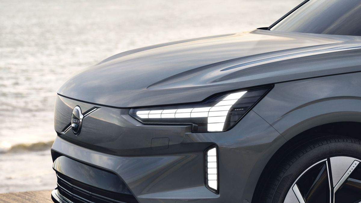 Volvo EX90