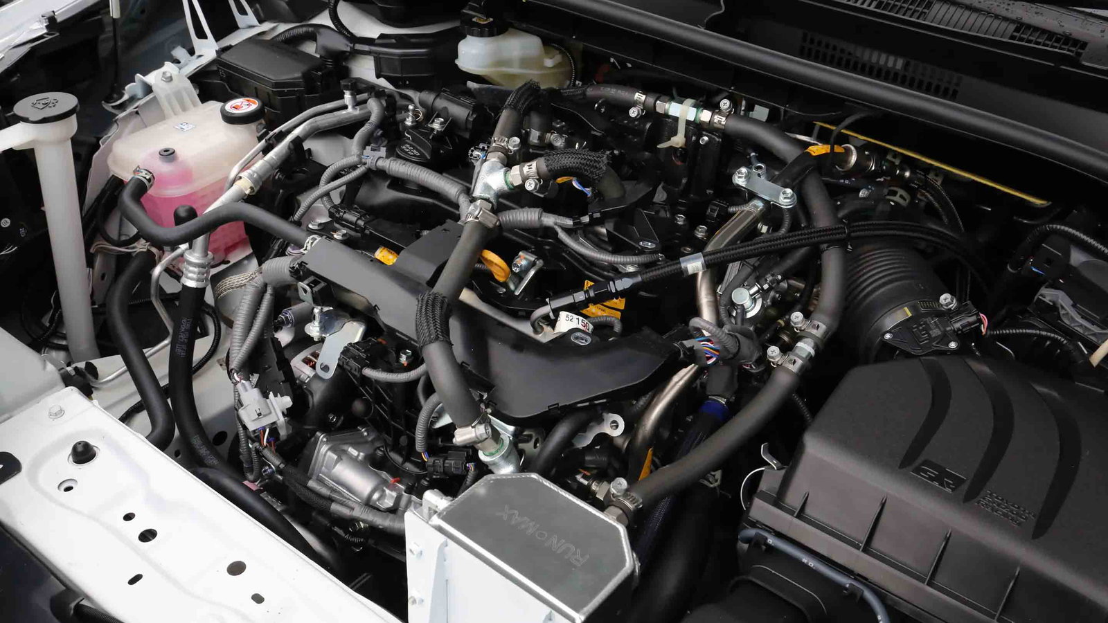 ToyotaH2combustionengine-03