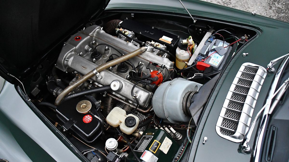 Volvo P1800 moteur