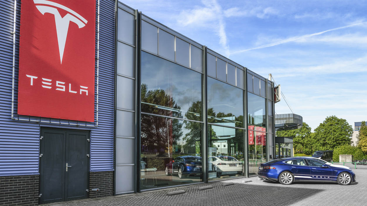 tesla-dealership