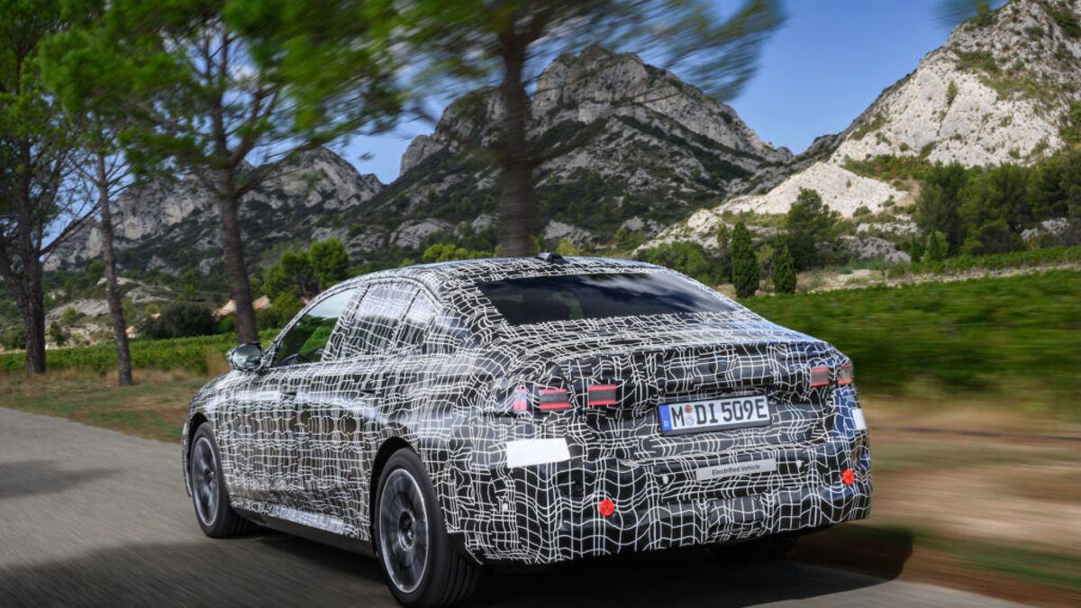 BMW i5 arriere