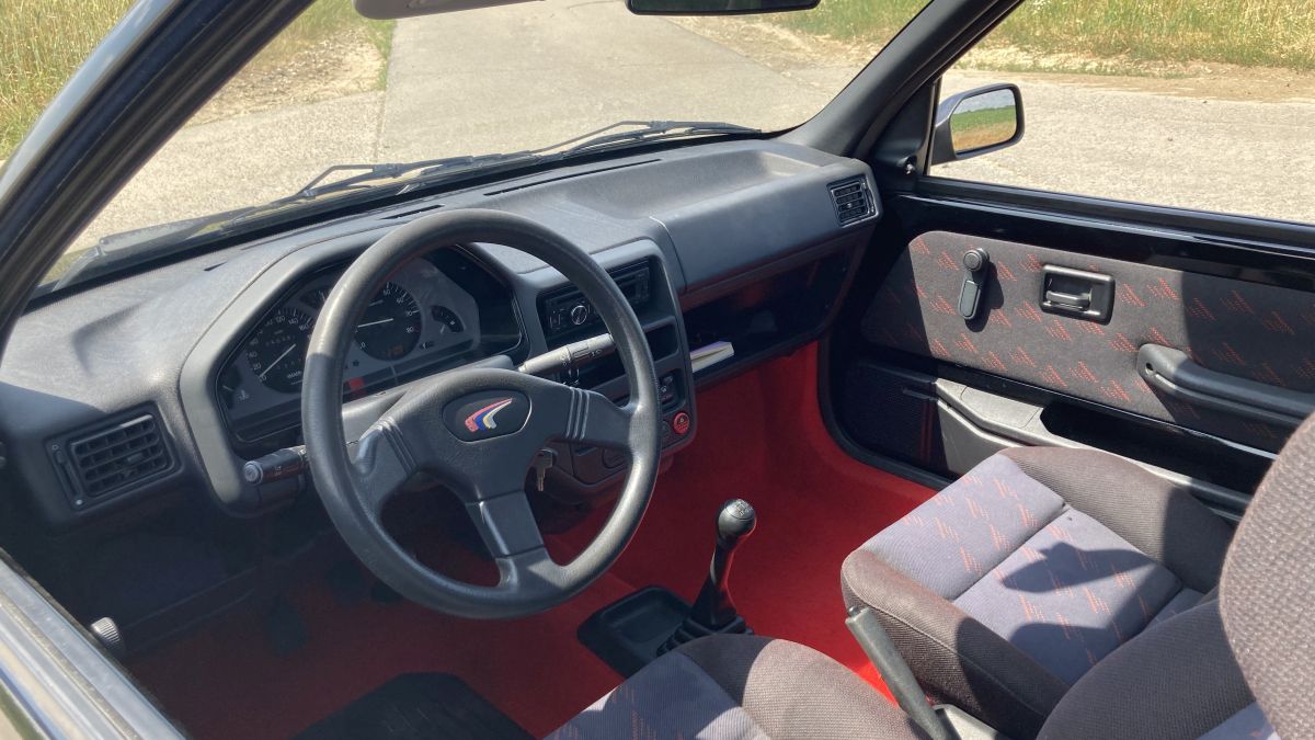 106 rallye interieur
