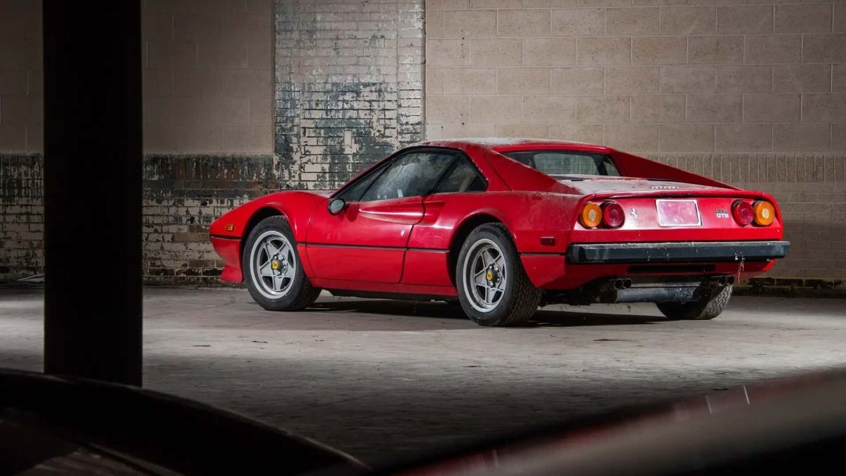 Ferrari 308 arriere
