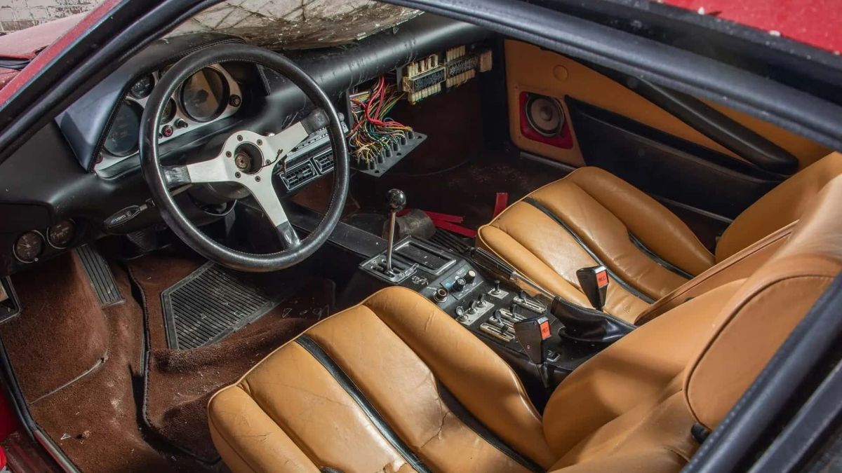Ferrari 308 interieur