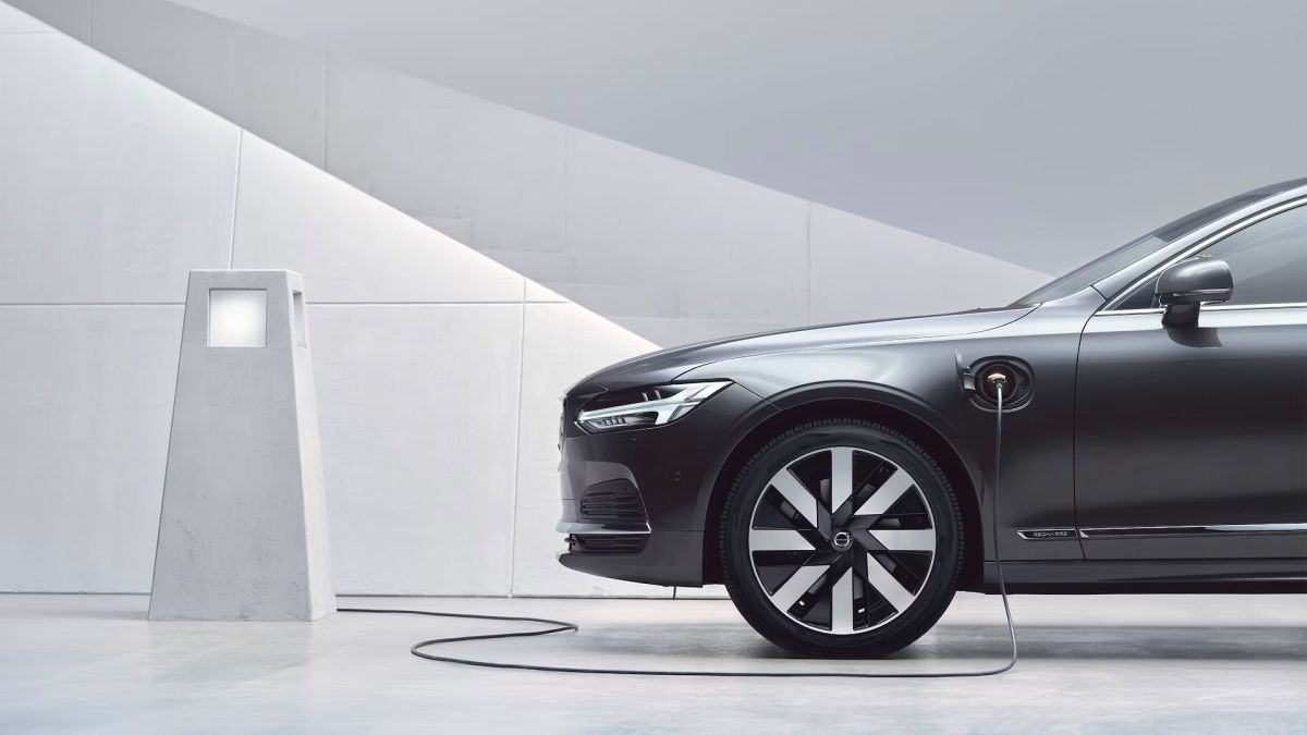 Volvo ES90: binnenkort - Business AM