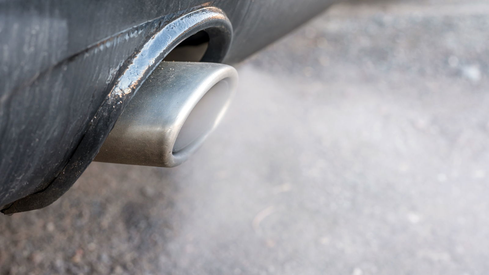 Laisser tourner son moteur à l’arrêt passible de f... Gocar.be