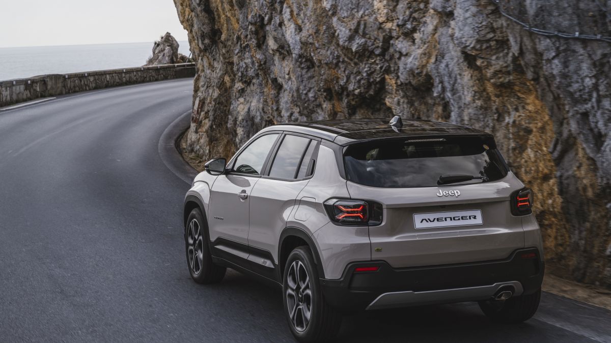 Avenger arriere