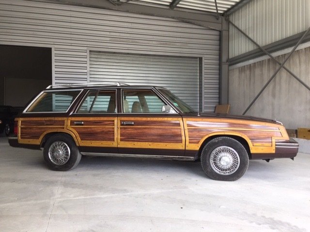 Chrysler Le Baron Town and Country 1982